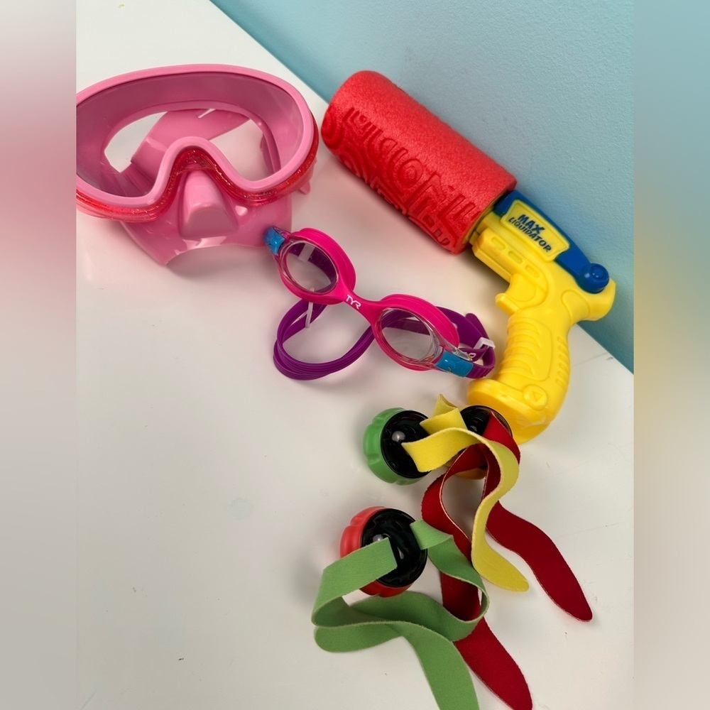 Pool toy kids goggles bundle